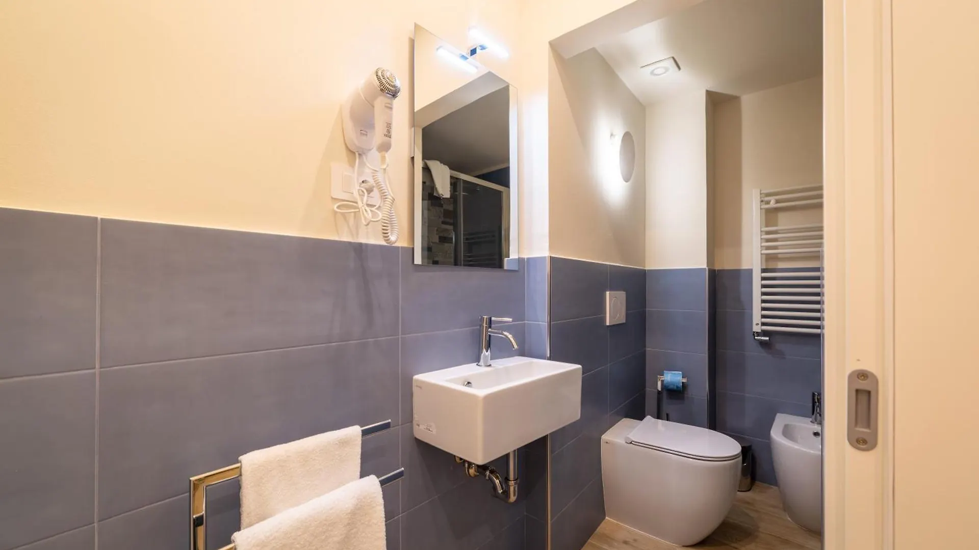 Appartamento Via Deineri 22 Florens